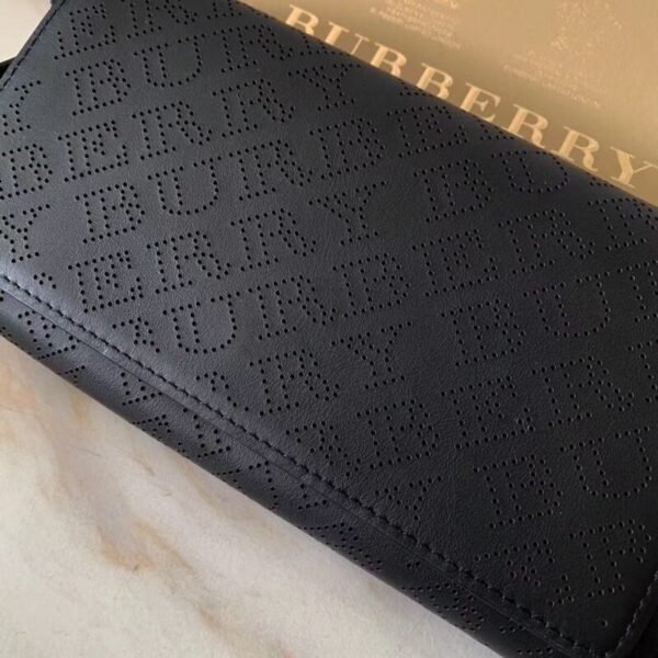 Burberry Laser Perforated Leather Flap Crossbody Bag Black - 图片 8