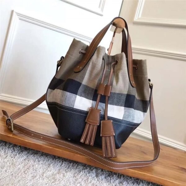 Burberry handbag Burberry women’s bag latest plaid bucket bag detachable small bag black
