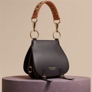 40456481 Burberry The Bridle smooth leather and grained leather rivet-embellished shoulder strap bridle bag black