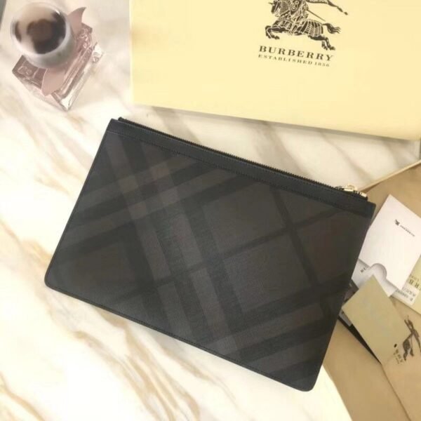 Burberry House Plaid Grained Leather Zipper Storage Bag Black Brown